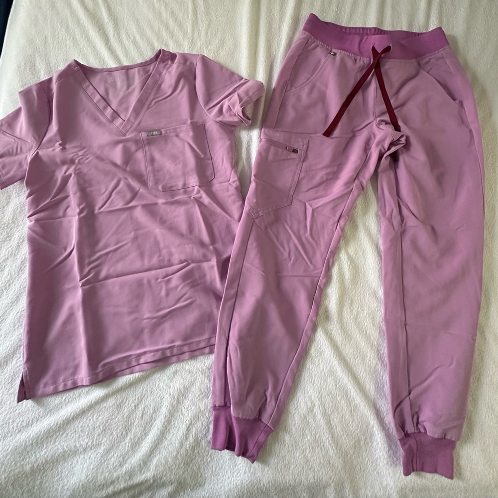 Figs scrub set xs/p light purple/pink